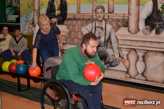 Zdjęcie w galerii na portalu naszraciborz.pl: Pierwszy turniej bowlingowy dla osób niepełnosprawnych  wiadomości z regionu
