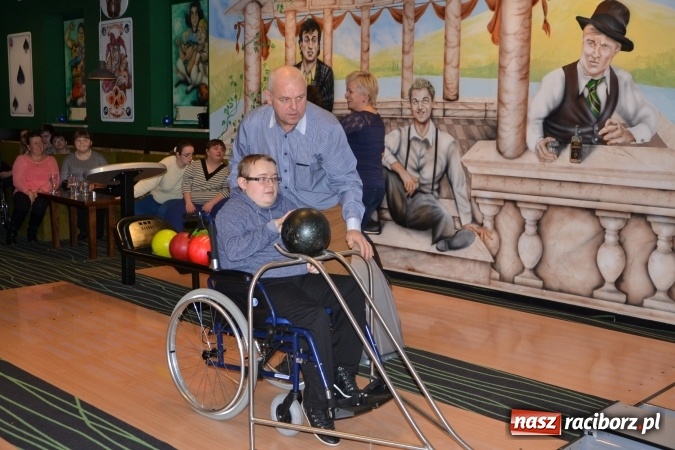 Zdjęcie w galerii na portalu naszraciborz.pl: Pierwszy turniej bowlingowy dla osób niepełnosprawnych  wiadomości z regionu