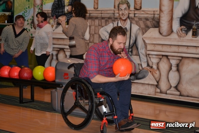 Zdjęcie w galerii na portalu naszraciborz.pl: Pierwszy turniej bowlingowy dla osób niepełnosprawnych  wiadomości z regionu