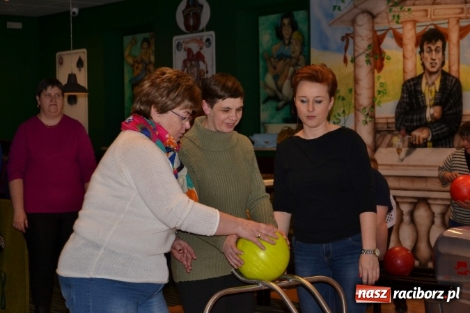 Zdjęcie w galerii na portalu naszraciborz.pl: Pierwszy turniej bowlingowy dla osób niepełnosprawnych  wiadomości z regionu