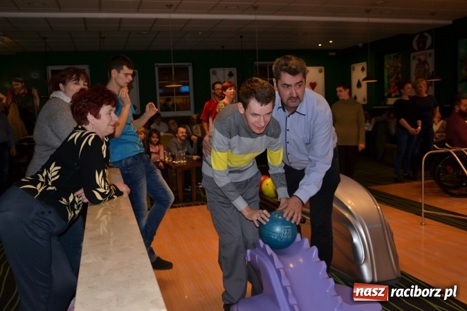 Zdjęcie w galerii na portalu naszraciborz.pl: Pierwszy turniej bowlingowy dla osób niepełnosprawnych  wiadomości z regionu