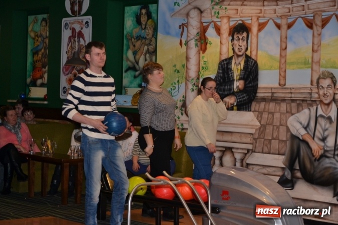Zdjęcie w galerii na portalu naszraciborz.pl: Pierwszy turniej bowlingowy dla osób niepełnosprawnych  wiadomości z regionu