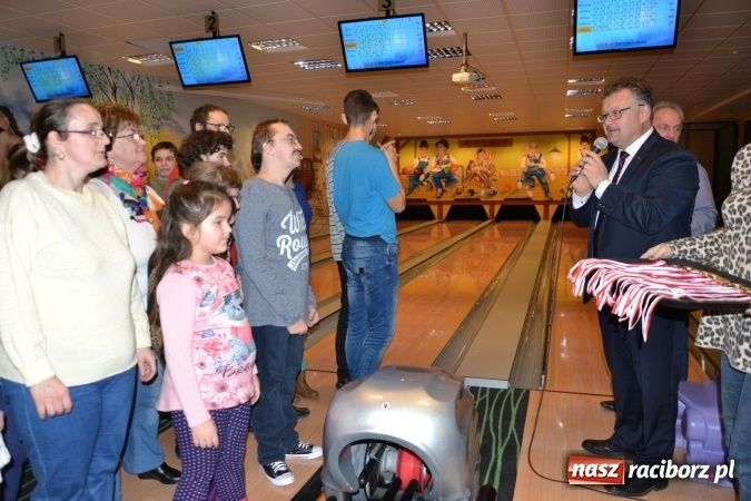 Zdjęcie w galerii na portalu naszraciborz.pl: Pierwszy turniej bowlingowy dla osób niepełnosprawnych  wiadomości z regionu
