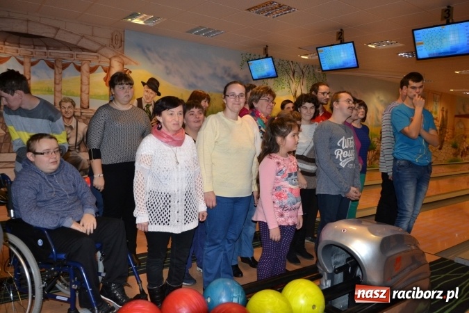 Zdjęcie w galerii na portalu naszraciborz.pl: Pierwszy turniej bowlingowy dla osób niepełnosprawnych  wiadomości z regionu