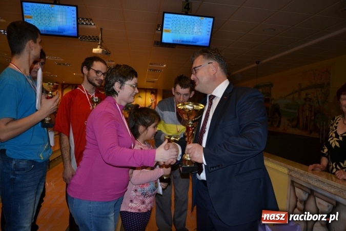 Zdjęcie w galerii na portalu naszraciborz.pl: Pierwszy turniej bowlingowy dla osób niepełnosprawnych  wiadomości z regionu
