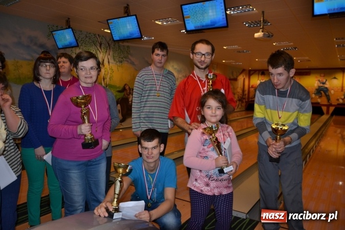Zdjęcie w galerii na portalu naszraciborz.pl: Pierwszy turniej bowlingowy dla osób niepełnosprawnych  wiadomości z regionu