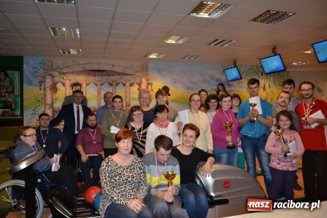Zdjęcie w galerii na portalu naszraciborz.pl: Pierwszy turniej bowlingowy dla osób niepełnosprawnych  wiadomości z regionu