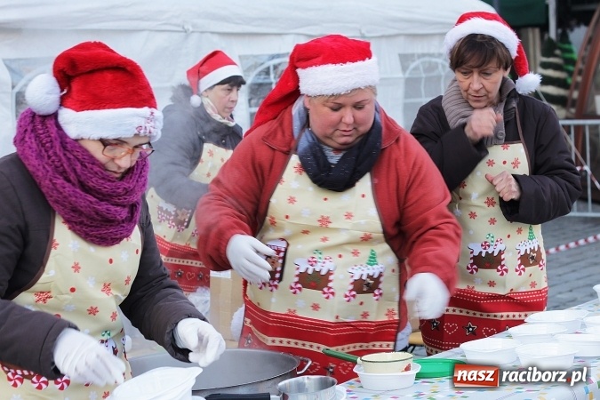 Zdjęcie w galerii na portalu naszraciborz.pl: Żurku megagarnek, czyli jarmarkowa degustacja na raciborskim Rynku wiadomości z regionu