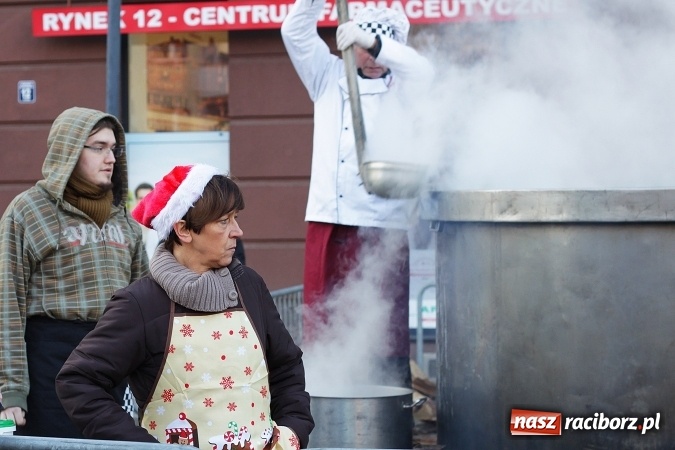 Zdjęcie w galerii na portalu naszraciborz.pl: Żurku megagarnek, czyli jarmarkowa degustacja na raciborskim Rynku wiadomości z regionu