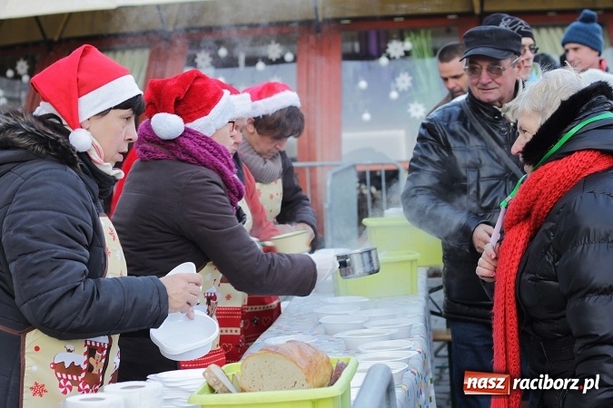 Zdjęcie w galerii na portalu naszraciborz.pl: Żurku megagarnek, czyli jarmarkowa degustacja na raciborskim Rynku wiadomości z regionu