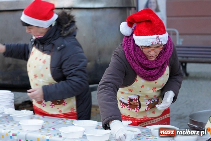 Zdjęcie w galerii na portalu naszraciborz.pl: Żurku megagarnek, czyli jarmarkowa degustacja na raciborskim Rynku wiadomości z regionu