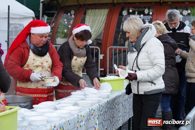 Zdjęcie w galerii na portalu naszraciborz.pl: Żurku megagarnek, czyli jarmarkowa degustacja na raciborskim Rynku wiadomości z regionu