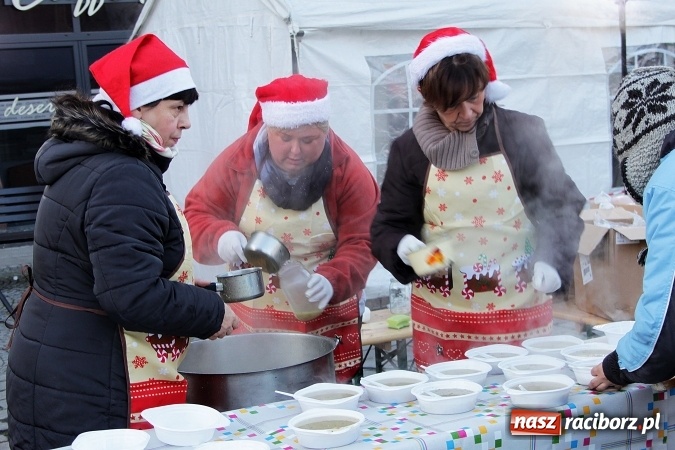 Zdjęcie w galerii na portalu naszraciborz.pl: Żurku megagarnek, czyli jarmarkowa degustacja na raciborskim Rynku wiadomości z regionu