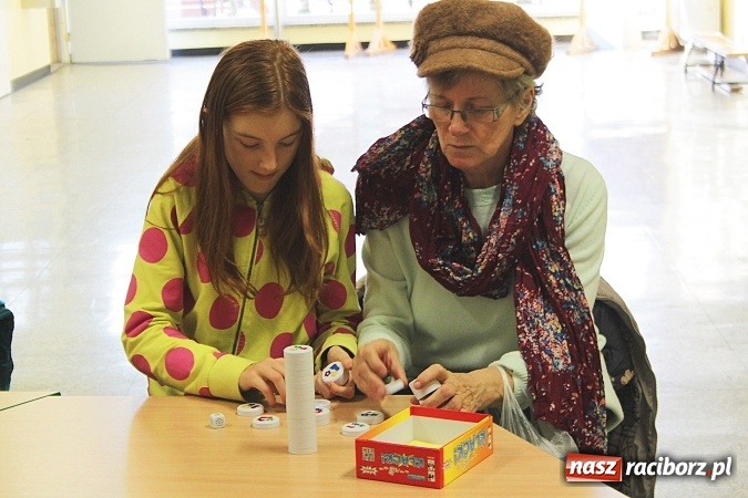 Zdjęcie w galerii na portalu naszraciborz.pl: Dzień otwarty w SP 15. Atrakcji nie zabrakło wiadomości z regionu