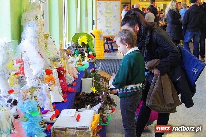 Zdjęcie w galerii na portalu naszraciborz.pl: Dzień otwarty w SP 15. Atrakcji nie zabrakło wiadomości z regionu
