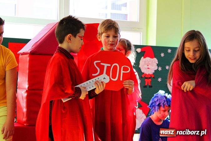 Zdjęcie w galerii na portalu naszraciborz.pl: Dzień otwarty w SP 15. Atrakcji nie zabrakło wiadomości z regionu