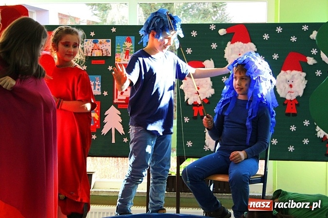 Zdjęcie w galerii na portalu naszraciborz.pl: Dzień otwarty w SP 15. Atrakcji nie zabrakło wiadomości z regionu