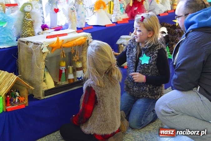 Zdjęcie w galerii na portalu naszraciborz.pl: Dzień otwarty w SP 15. Atrakcji nie zabrakło wiadomości z regionu