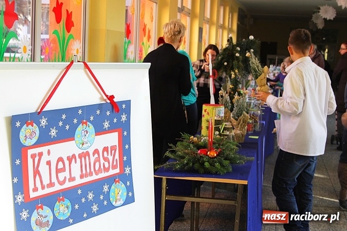 Zdjęcie w galerii na portalu naszraciborz.pl: Dzień otwarty w SP 15. Atrakcji nie zabrakło wiadomości z regionu