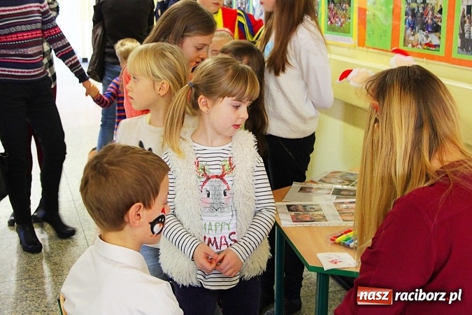 Zdjęcie w galerii na portalu naszraciborz.pl: Dzień otwarty w SP 15. Atrakcji nie zabrakło wiadomości z regionu