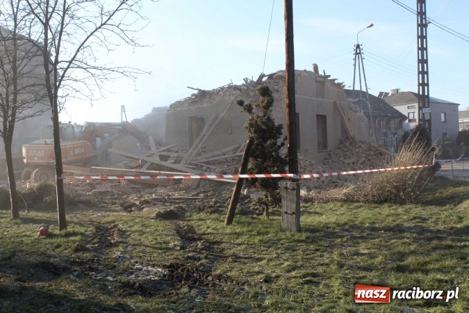 Zdjęcie w galerii na portalu naszraciborz.pl: Jeden z najstarszych budynków w Pogrzebieniu przechodzi do historii  wiadomości z regionu