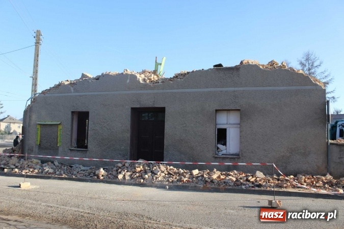 Zdjęcie w galerii na portalu naszraciborz.pl: Jeden z najstarszych budynków w Pogrzebieniu przechodzi do historii  wiadomości z regionu