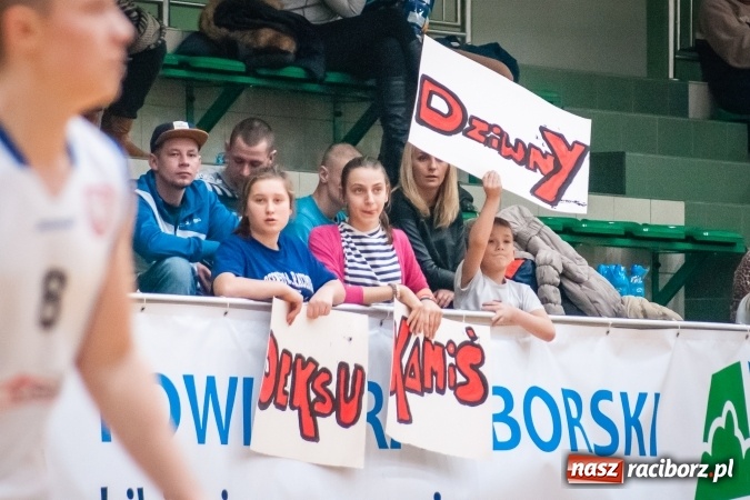 Zdjęcie w galerii na portalu naszraciborz.pl: Ważne zwycięstwo raciborskich koszykarzy. Gliwiczanie pokonani. 33 punkty Emila Szweda wiadomości z regionu