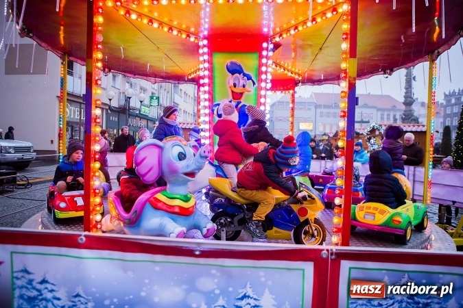 Zdjęcie w galerii na portalu naszraciborz.pl: Jarmark Bożonarodzeniowy w niedzielne popołudnie wiadomości z regionu