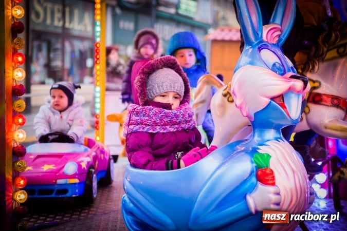 Zdjęcie w galerii na portalu naszraciborz.pl: Jarmark Bożonarodzeniowy w niedzielne popołudnie wiadomości z regionu