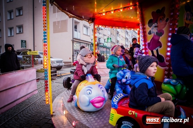 Zdjęcie w galerii na portalu naszraciborz.pl: Jarmark Bożonarodzeniowy w niedzielne popołudnie wiadomości z regionu