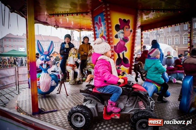 Zdjęcie w galerii na portalu naszraciborz.pl: Jarmark Bożonarodzeniowy w niedzielne popołudnie wiadomości z regionu