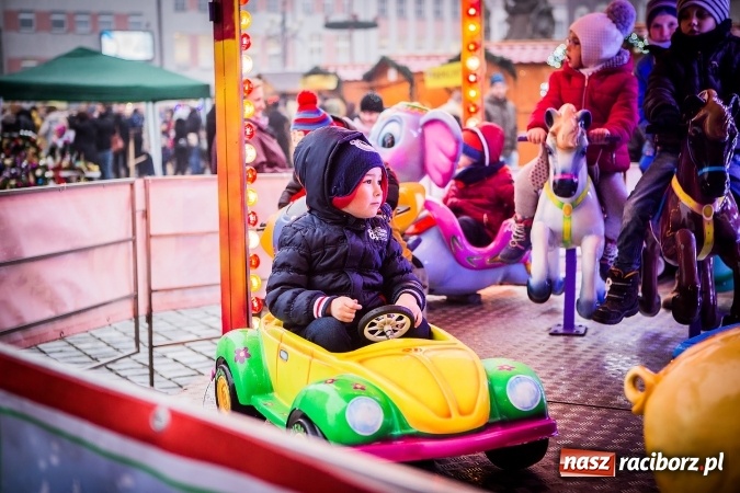 Zdjęcie w galerii na portalu naszraciborz.pl: Jarmark Bożonarodzeniowy w niedzielne popołudnie wiadomości z regionu