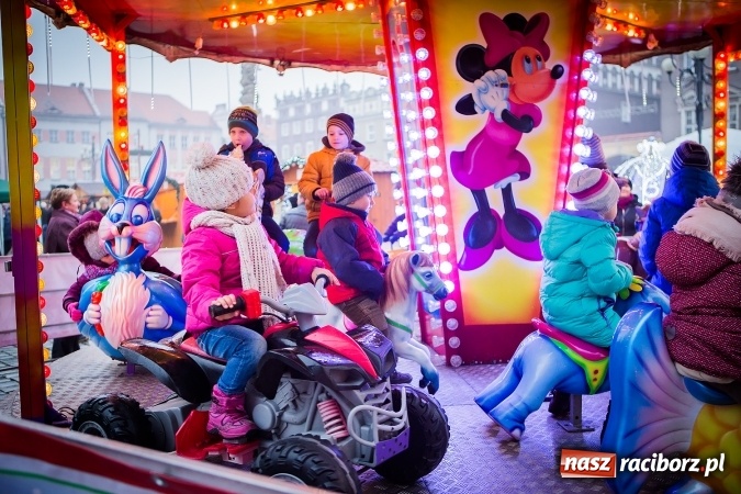 Zdjęcie w galerii na portalu naszraciborz.pl: Jarmark Bożonarodzeniowy w niedzielne popołudnie wiadomości z regionu
