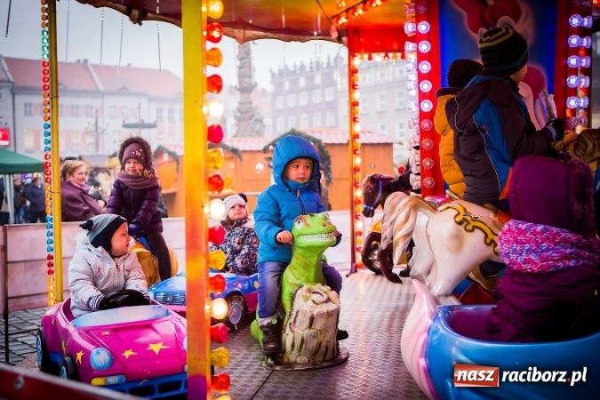 Zdjęcie w galerii na portalu naszraciborz.pl: Jarmark Bożonarodzeniowy w niedzielne popołudnie wiadomości z regionu