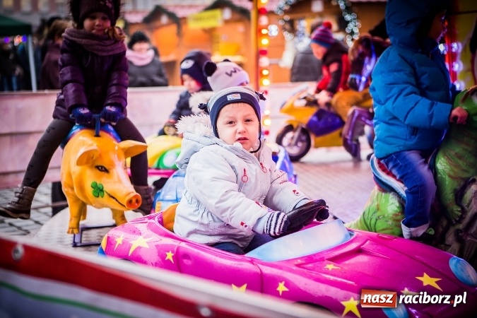 Zdjęcie w galerii na portalu naszraciborz.pl: Jarmark Bożonarodzeniowy w niedzielne popołudnie wiadomości z regionu