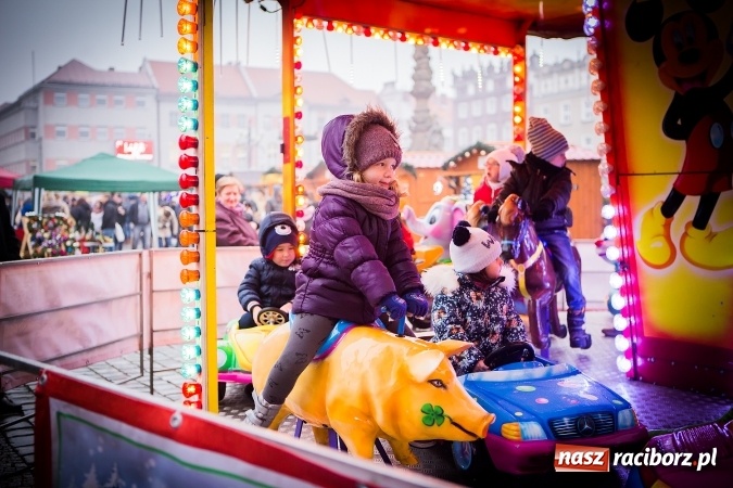 Zdjęcie w galerii na portalu naszraciborz.pl: Jarmark Bożonarodzeniowy w niedzielne popołudnie wiadomości z regionu