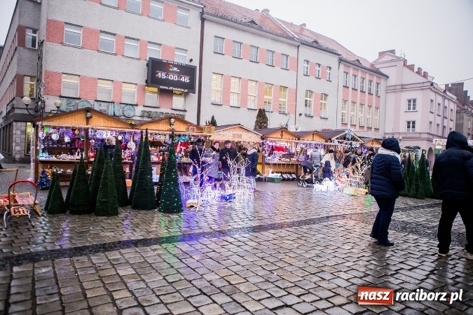 Zdjęcie w galerii na portalu naszraciborz.pl: Jarmark Bożonarodzeniowy w niedzielne popołudnie wiadomości z regionu