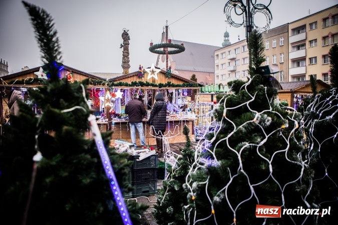 Zdjęcie w galerii na portalu naszraciborz.pl: Jarmark Bożonarodzeniowy w niedzielne popołudnie wiadomości z regionu