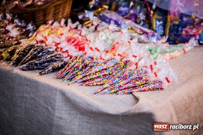 Zdjęcie w galerii na portalu naszraciborz.pl: Jarmark Bożonarodzeniowy w niedzielne popołudnie wiadomości z regionu