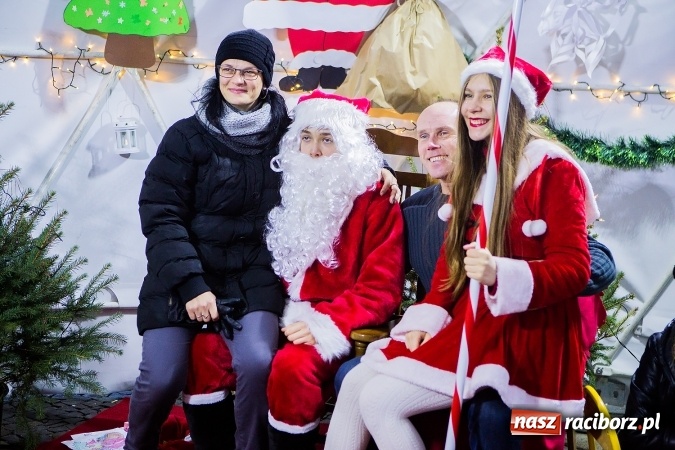 Zdjęcie w galerii na portalu naszraciborz.pl: Jarmark Bożonarodzeniowy w niedzielne popołudnie wiadomości z regionu