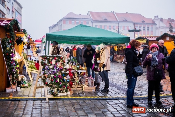 Zdjęcie w galerii na portalu naszraciborz.pl: Jarmark Bożonarodzeniowy w niedzielne popołudnie wiadomości z regionu