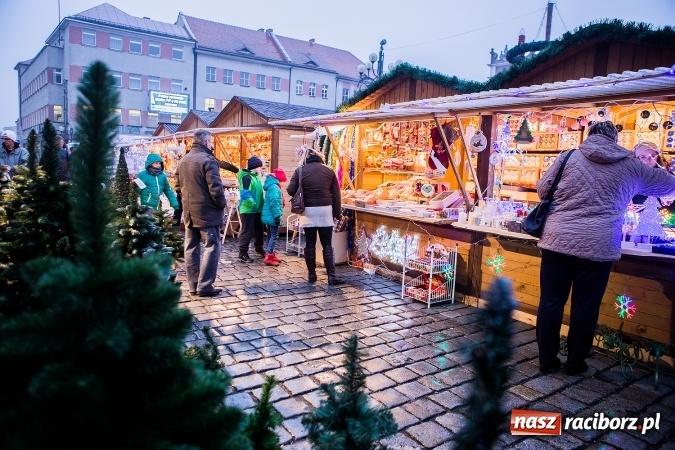 Zdjęcie w galerii na portalu naszraciborz.pl: Jarmark Bożonarodzeniowy w niedzielne popołudnie wiadomości z regionu
