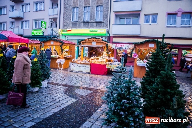 Zdjęcie w galerii na portalu naszraciborz.pl: Jarmark Bożonarodzeniowy w niedzielne popołudnie wiadomości z regionu