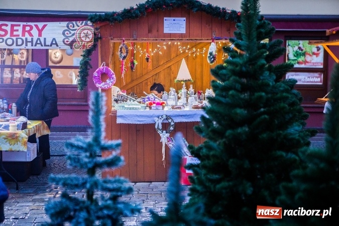 Zdjęcie w galerii na portalu naszraciborz.pl: Jarmark Bożonarodzeniowy w niedzielne popołudnie wiadomości z regionu