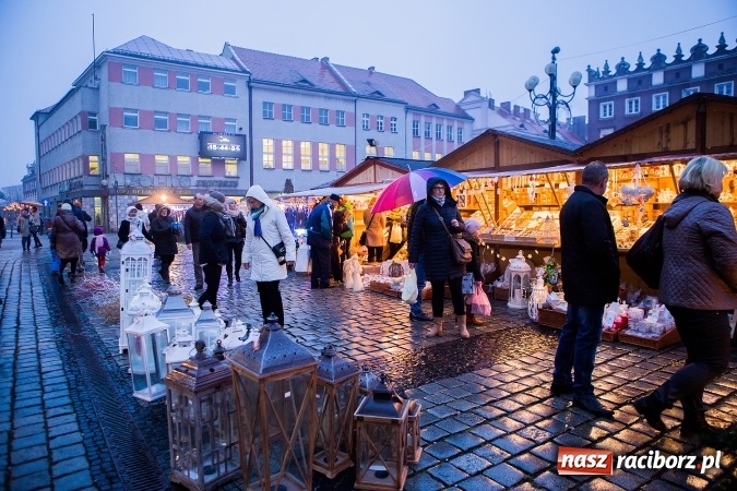 Zdjęcie w galerii na portalu naszraciborz.pl: Jarmark Bożonarodzeniowy w niedzielne popołudnie wiadomości z regionu