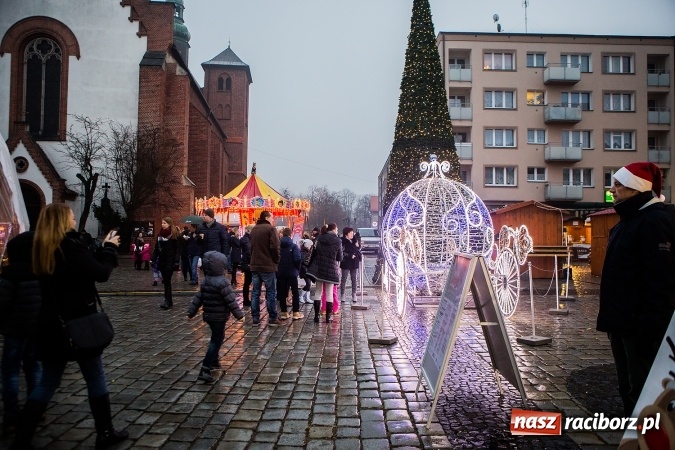 Zdjęcie w galerii na portalu naszraciborz.pl: Jarmark Bożonarodzeniowy w niedzielne popołudnie wiadomości z regionu