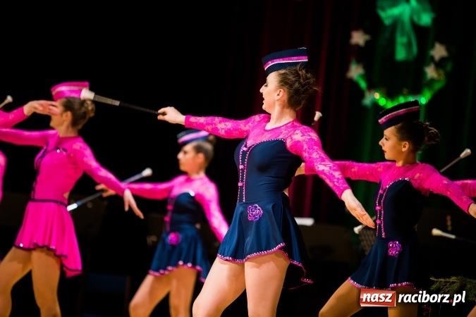 Zdjęcie w galerii na portalu naszraciborz.pl: Świąteczny koncert charytatywny Źródła w Raciborskim Centrum Kultury wiadomości z regionu