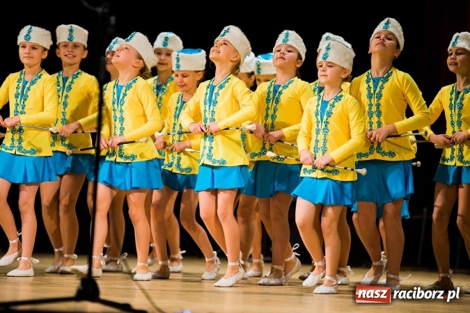 Zdjęcie w galerii na portalu naszraciborz.pl: Świąteczny koncert charytatywny Źródła w Raciborskim Centrum Kultury wiadomości z regionu