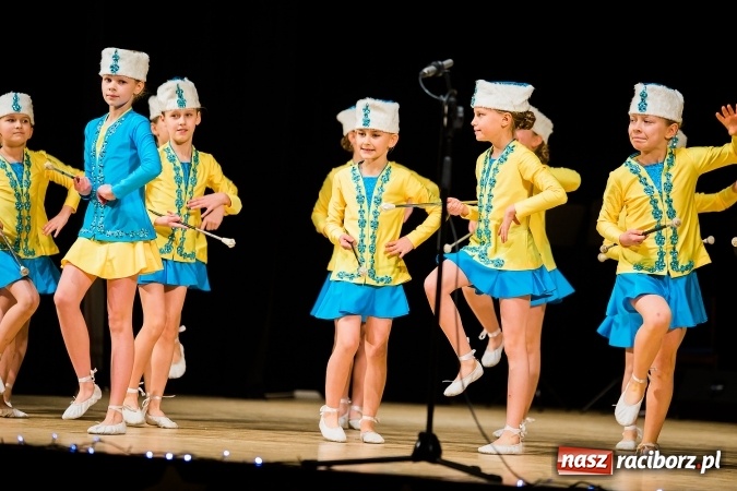 Zdjęcie w galerii na portalu naszraciborz.pl: Świąteczny koncert charytatywny Źródła w Raciborskim Centrum Kultury wiadomości z regionu