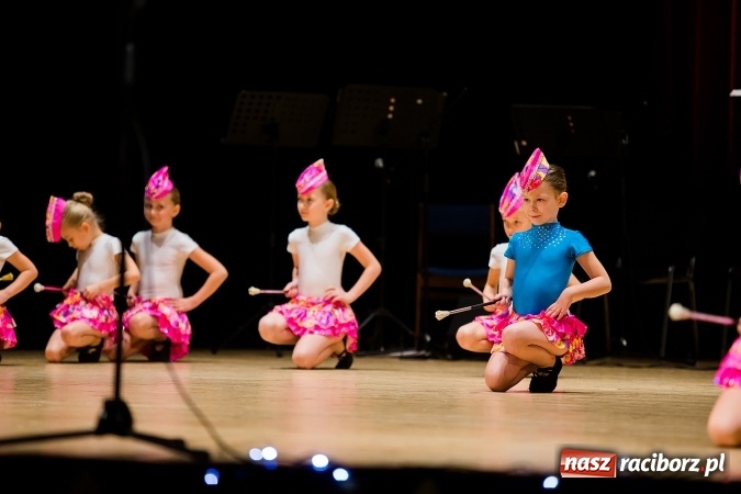 Zdjęcie w galerii na portalu naszraciborz.pl: Świąteczny koncert charytatywny Źródła w Raciborskim Centrum Kultury wiadomości z regionu